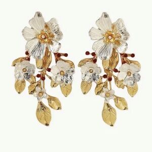 Flower statement earrings A162